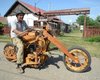 Венгерский автолюбитель собрал из дерева работающий мотоцикл