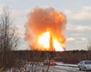 Огонь до небес: мощный взрыв произошел на газопроводе под Санкт-Петербургом (видео)
