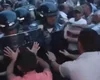 В Ереване на митингах оппозиции произошли столкновения с полицией: десятки пострадавших (видео)