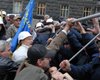 Шахтеры вступили в противоборство с милицией возле Кабмина