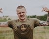 Соліст O.Torvald Галич на концерті в Києві попрощався з гітарами заради допомоги ЗСУ (відео)