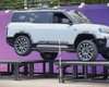 Новий позашляховик BYD вміє їздити на трьох колесах та не потребує домкрата (відео)