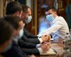 Зеленский ездит в Офис президента, несмотря на коронавирус у жены