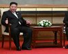 Удалили все следы ДНК: слуги Ким Чен Ына протерли мебель после его встречи с Путиным (видео)