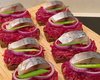 Быстрая и аппетитная закуска с селедкой: простой рецепт