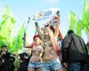 FEMEN провели в центре Киева акцию Мочи паразитов!