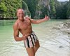 62-летний Жан-Клод ван Дамм в одних шортах показал внушительную мускулатуру (фото)