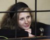 Алехина из Pussy Riot на заседание суда надела траур в знак поддержки голодающей Толоконниковой