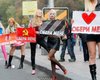Женское движение Femen организовало пародию на экзит-пол