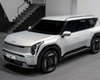 Флагманский электромобиль Kia полностью рассекречен перед премьерой (фото, видео)