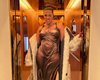 Модель plus-size Эшли Грэм в золотом мини-платье посетила вечеринку (фото)