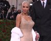 Ким Кардашьян поразила гостей Met Gala 2022 выходом в платье Мэрилин Монро