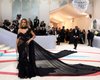 Прозрачное платье и украшения на $90 тысяч. Рита Ора произвела фурор на Met Gala