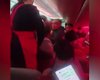 Пассажиры устроили ожесточенную драку на борту британского самолета: тот был вынужден изменить направление (видео)