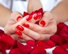 Який вигляд має червоний манікюр на різних формах нігтів