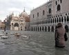 Наводнение в Венеции идет на спад
