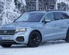 Внешность обновленного кроссовера Volkswagen Touareg раскрыли до премьеры (фото)