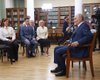 Синці на долонях: Путін з'явився перед школярами зі слідами від уколів, — ЗМІ