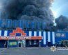 Атака средь бела дня: россияне разгромили "Эпицентр" в Прилуках (видео)