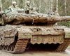 Аналог Leopard 2: в Україні на передовій з'явилися шведські танки Stridsvagn 122 (відео)