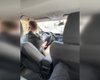 Польський таксист у Варшаві заспівав пасажирам українською та підкорив мережу