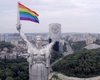 "Мать поймет и поддержит": на монументе "Родина-мать" в Киеве красовался радужный флаг