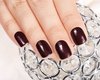 Тренды маникюра на ноябрь 2021. Мастера показали три идеи бордового покрытия
