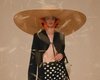 Дева Кассель и Ирина Шейк вышли на подиум в модном показе Jacquemus