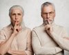 "Сводят с ума": женщина обнаружила "странную привычку" пожилых соседей и не знает, как быть с этим