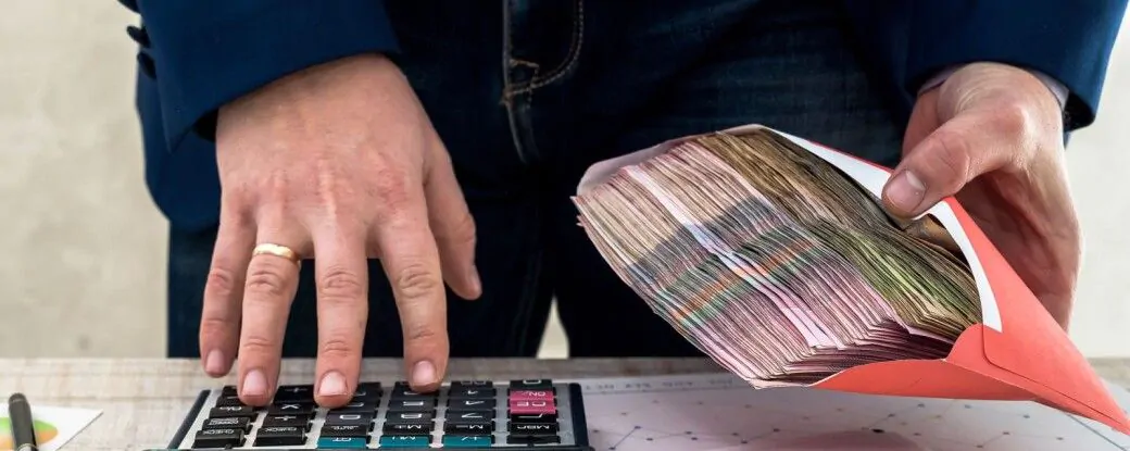 Деньги на старость. Из чьих карманов их вынут, и какое будущее ждет украинских пенсионеров