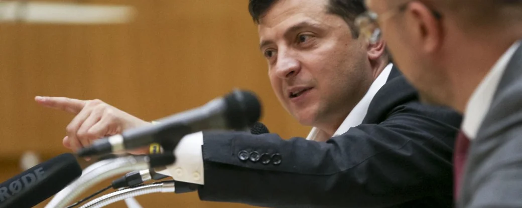 Назад в будущее. Почему "Слуга народа" спешит отказаться от предвыборных обещаний