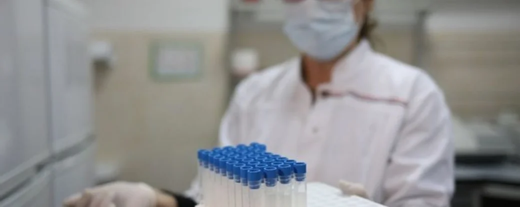 На волне беспомощности. Почему в разгар пандемии в Украине массово увольняются врачи