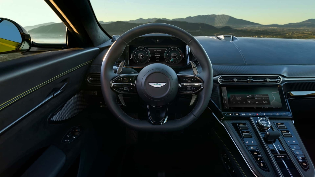 салон Aston Martin Vantage, новий Aston Martin Vantage, Aston Martin Vantage 2024, суперкар Aston Martin