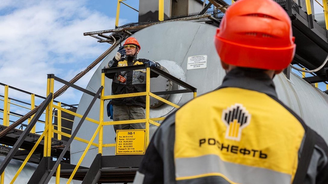 W Federacji Rosyjskiej liczyła na koszt ropy co najmniej 70 USD za baryłkę, ale ceny spadły „title =” Rosneft