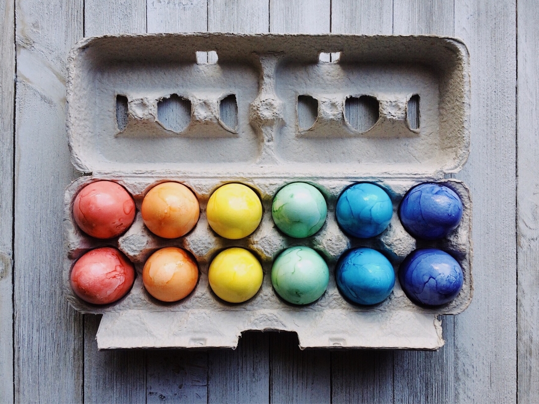 пасхальні яйця, як пофарбувати яйця на пасху, як пофарбувати яйця каркаде, як пофарбувати яйця, пасха 2023