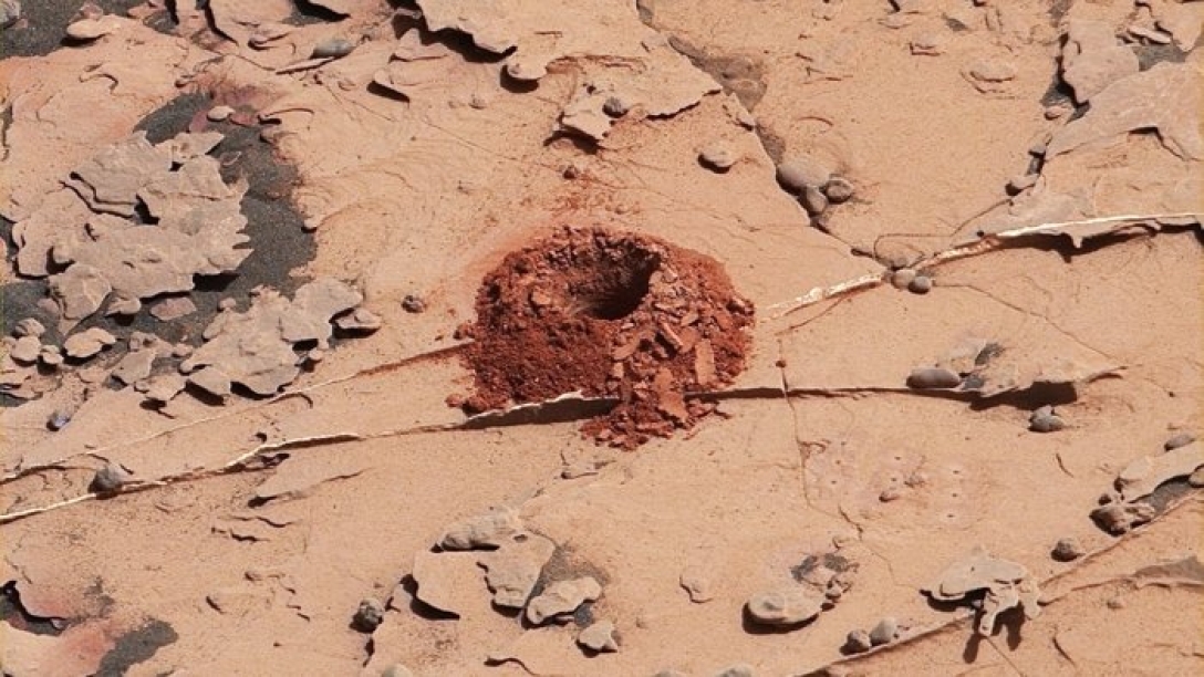 Дыра, Марс, марсоход