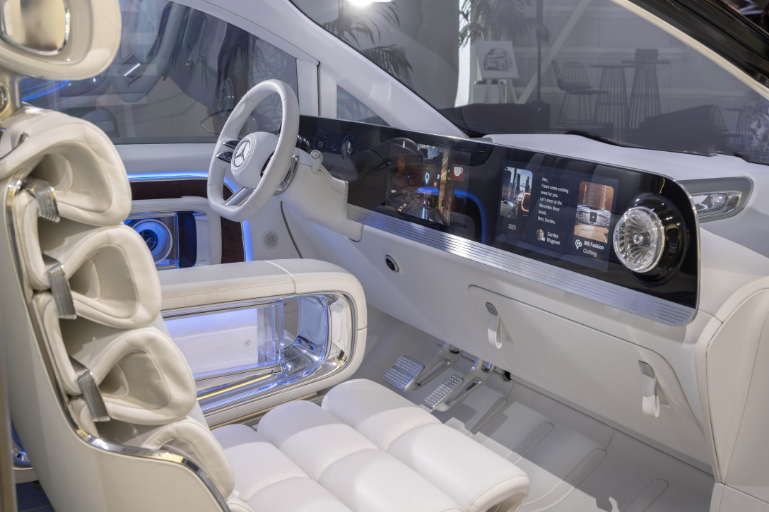 Салон Mercedes Vision V