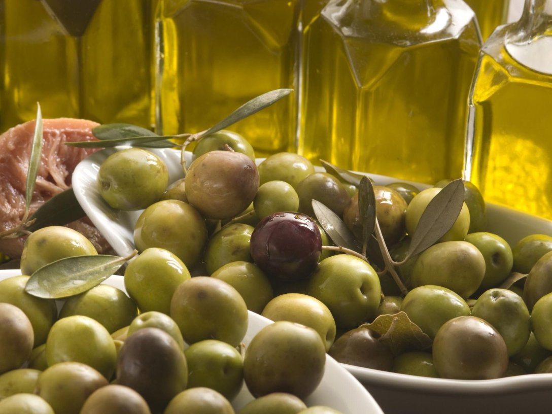 оливки, оливковое масло, бутылка, фото