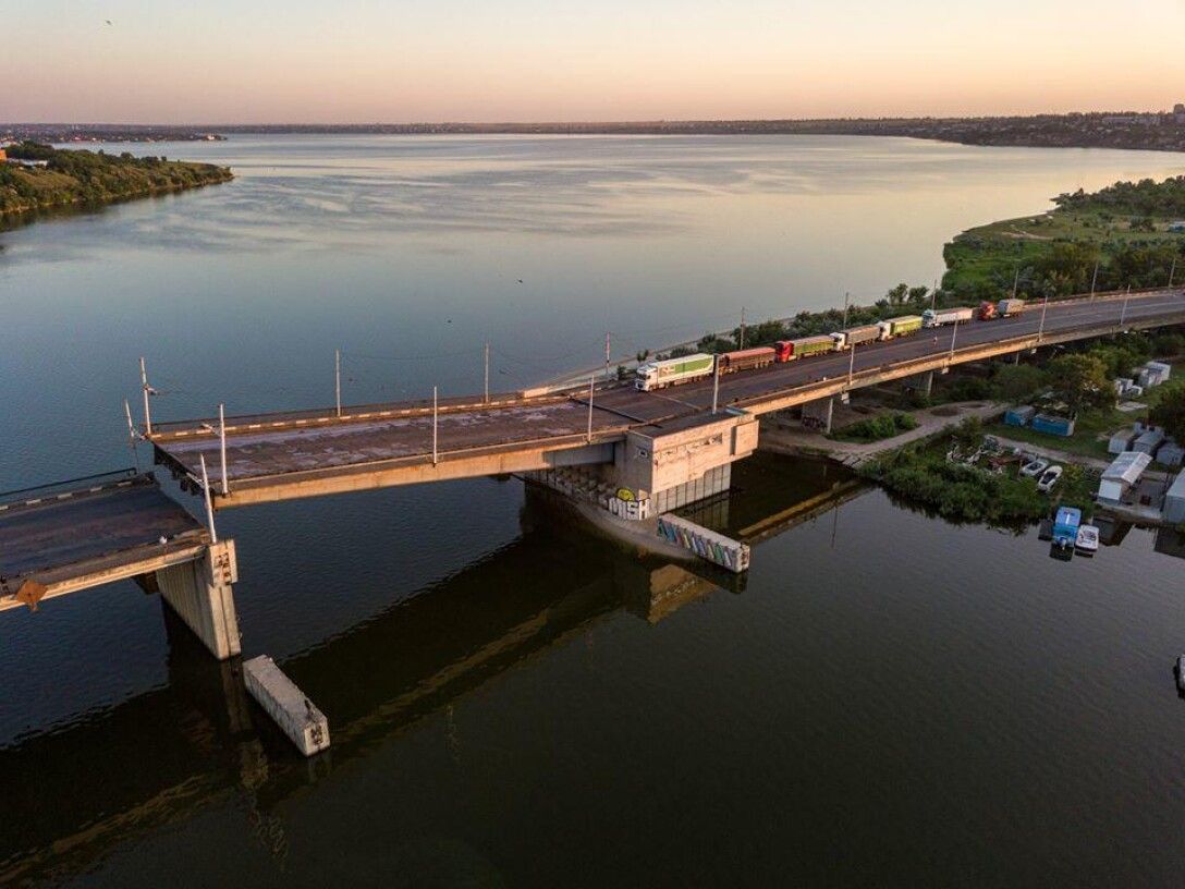 В Николаеве сам по себе внезапно развелся Ингульский мост