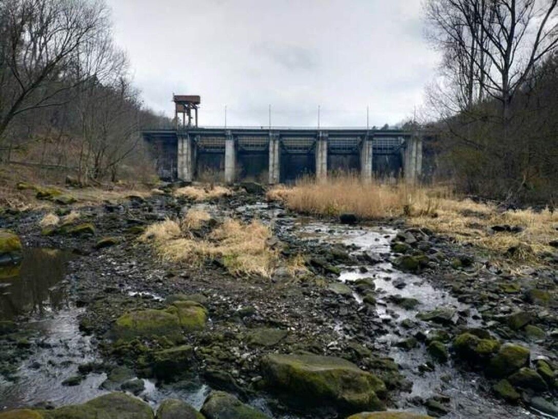 Без рек. Река без воды. Житомирское водохранилище.