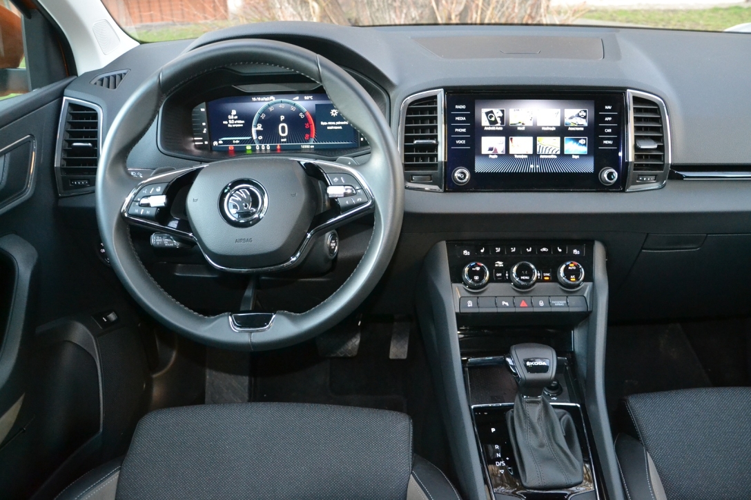 салон Skoda Karoq, новый Skoda Karoq, Skoda Karoq 2023, Skoda Karoq в Украине, кроссовер Skoda Karoq