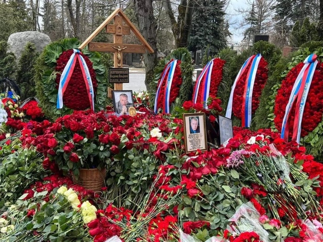 владимир жириновский, похороны жириновского, могила жириновского, жириновский умер