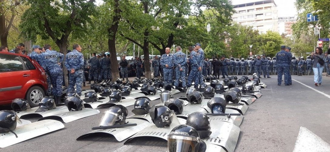 полиция ереван, армения протесты, ереван простесты