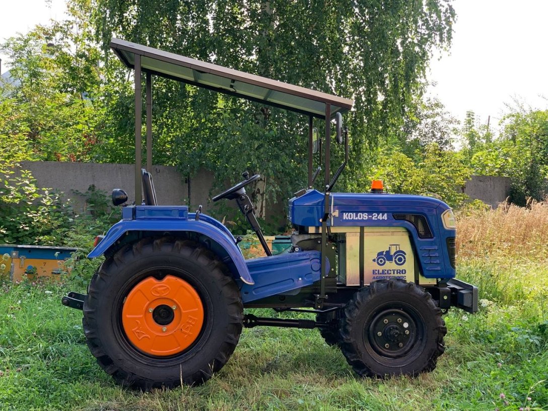 Kolos-244, український трактор, електричний трактор, трактор Kolos, трактор Kolos