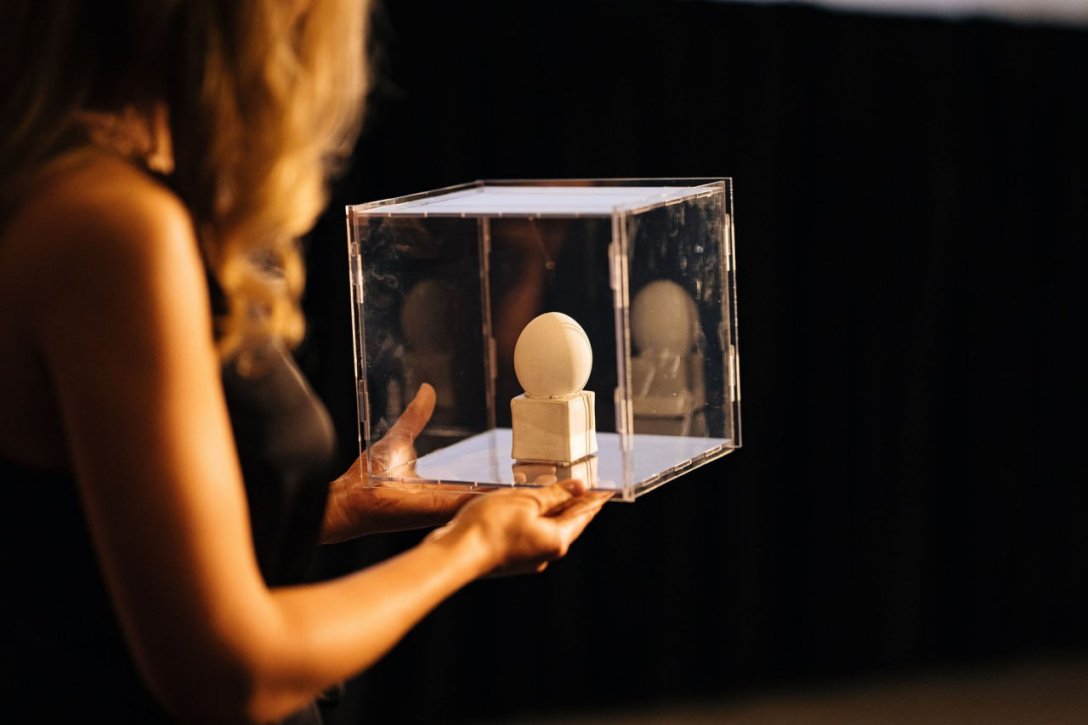 антон птушкін прем'єра, яйце прем'єра