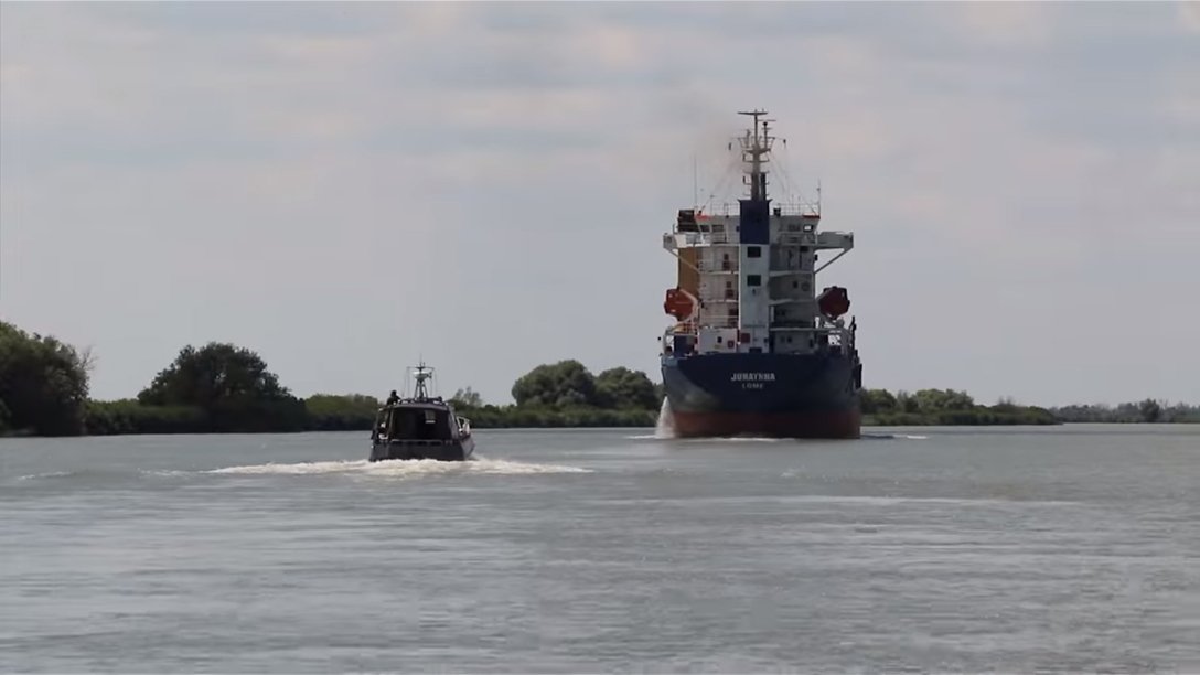 Експорт річковими маршрутами знизився через обстріли росіянами портів та руйнування інфраструктури