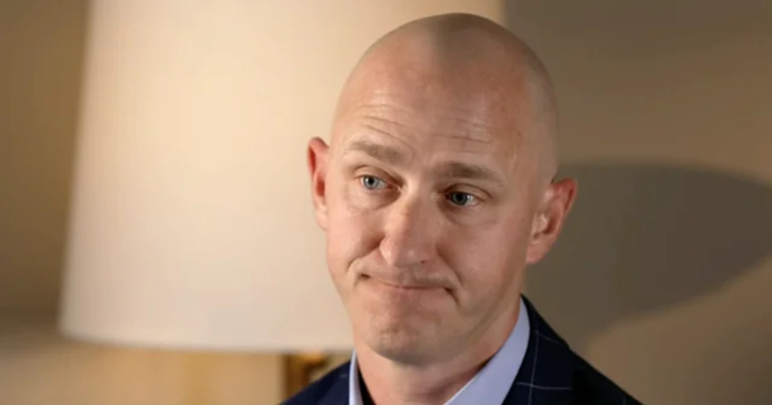 Пилот, пытавшийся отключить двигатели самолета, рассказал о курьезе, после которого его арестовали