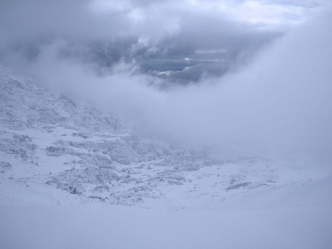 Карпаты снег лавина погода снегопад оползни гора Поп Иван Черногора