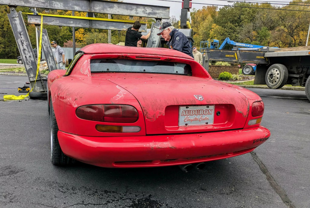 Dodge Viper, пам'ятник авто