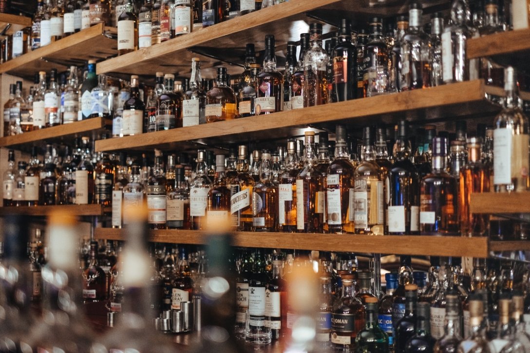 Влада пропонує запровадити безстрокові ліцензії на продаж алкоголю та інші види господарської діяльності